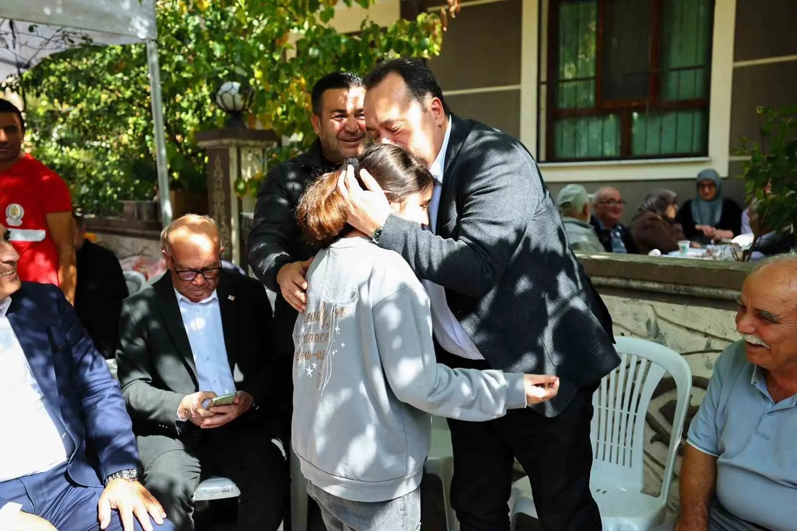 Soma’nın yürek yakan kaybı: Şehit madenci Ömer Karakaya baba ocağında dualarla anıldı