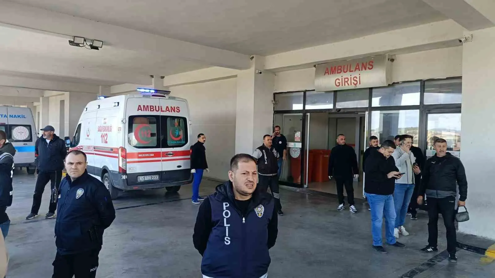 Soma'da maden ocağında panik: 5 işçiye ulaşmak için yoğun çaba
