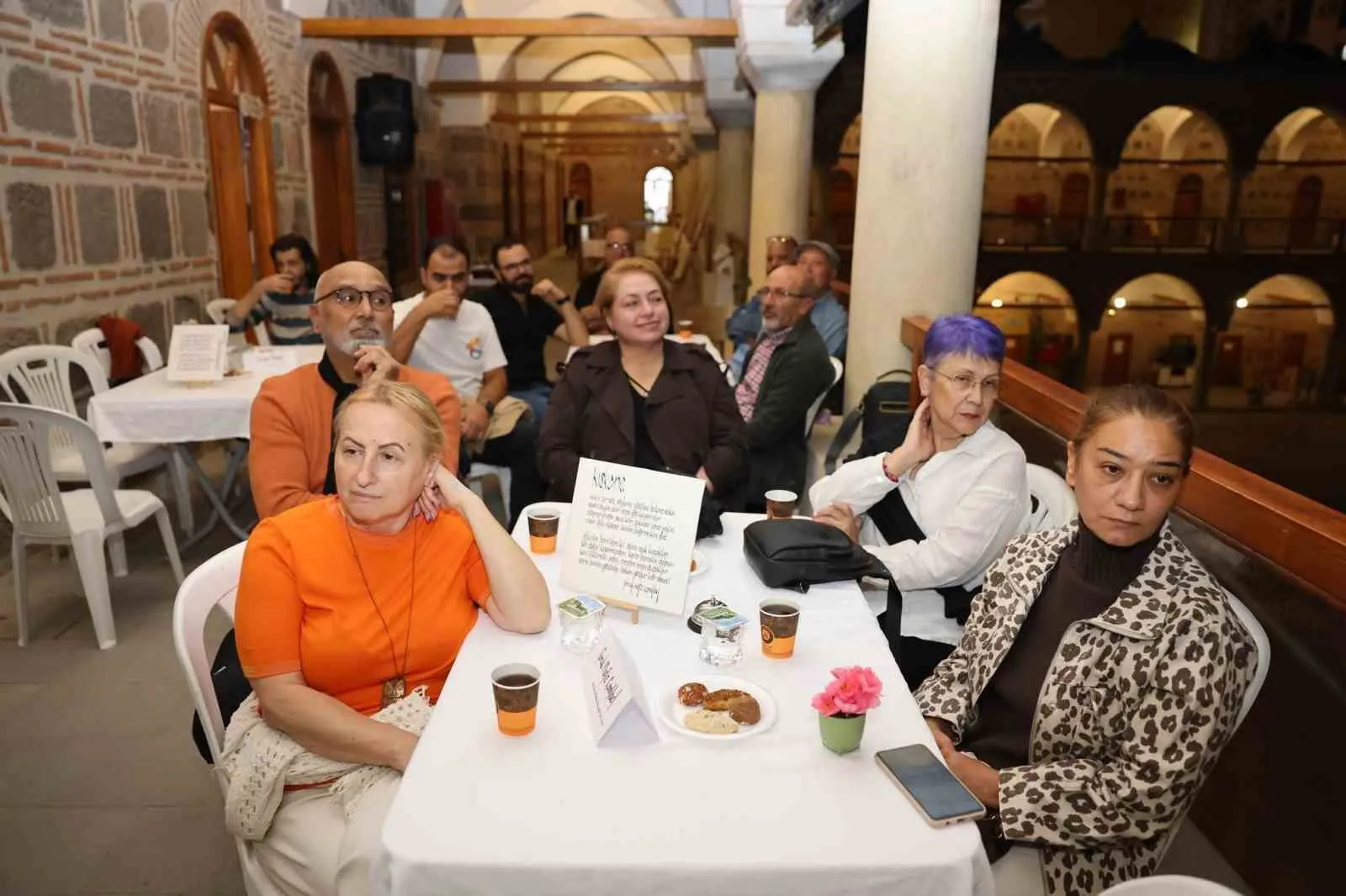 Manisa'nın tarihi hanında edebiyat yolculuğu: Dev isimlerin bilinmeyen dünyası aralandı