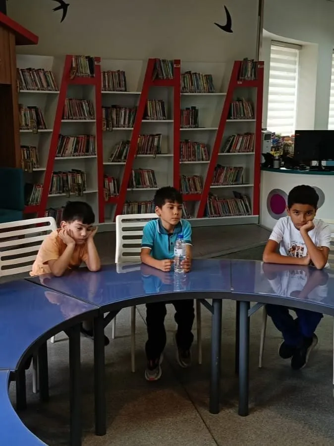 Aydın'da kütüphane sıraları meraklı sorularla şenlendi