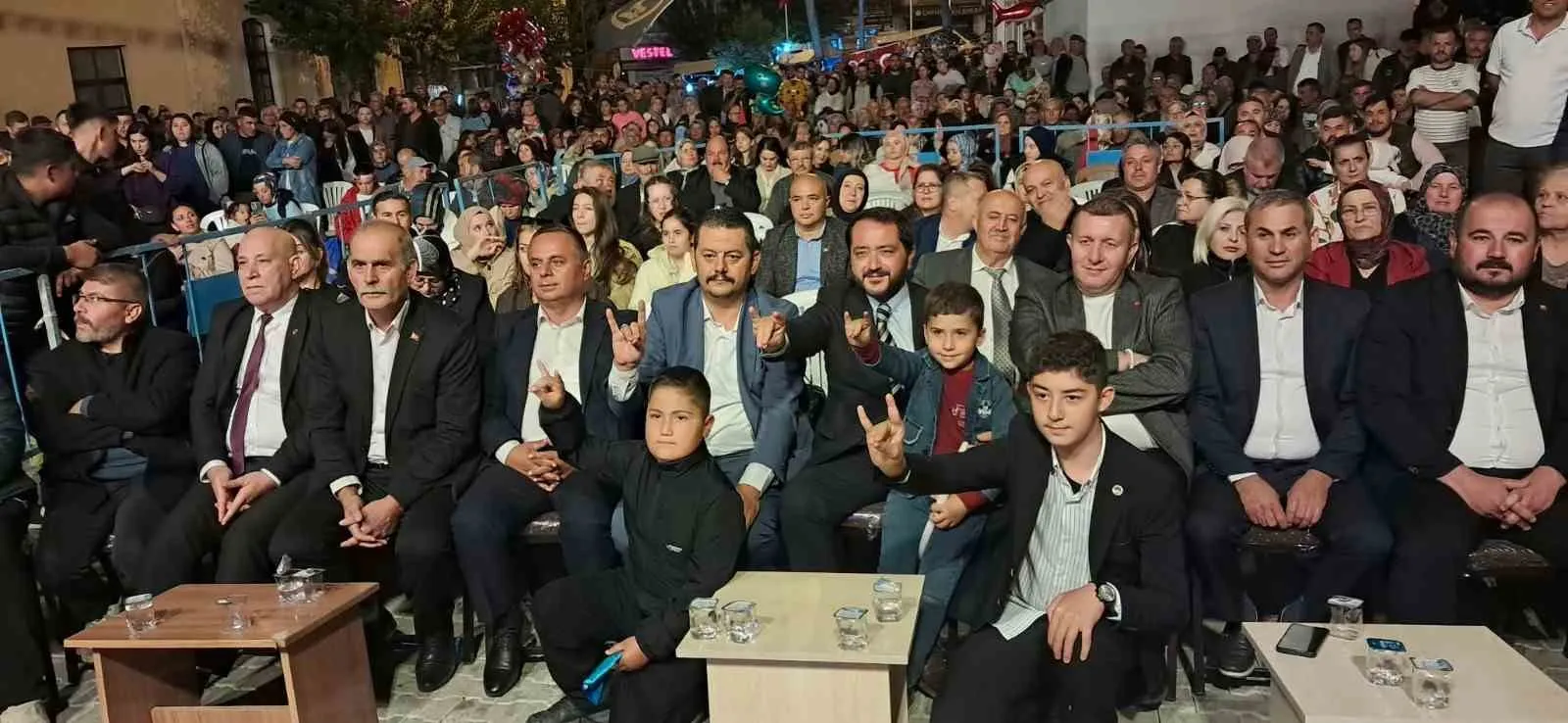 Güney’de müzik şöleni: Ali Kınık ile birlik mesajı verildi