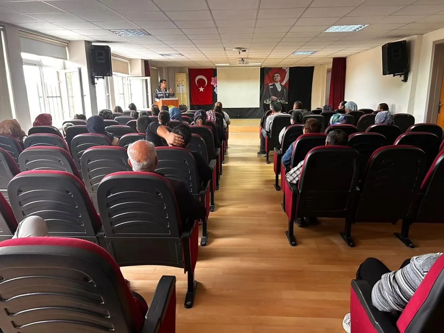 Karpuzlu'da okul güvenliği için seferberlik: Emniyetten kritik uyarılar
