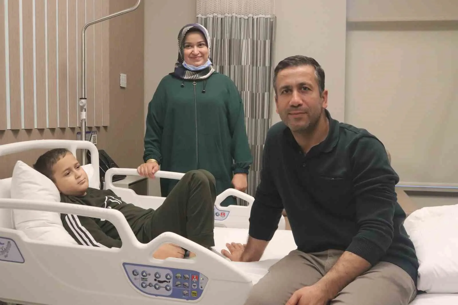 Telefonunu yastığının altında bekliyordu: Ömer Asaf ikinci kez hayata "merhaba" dedi