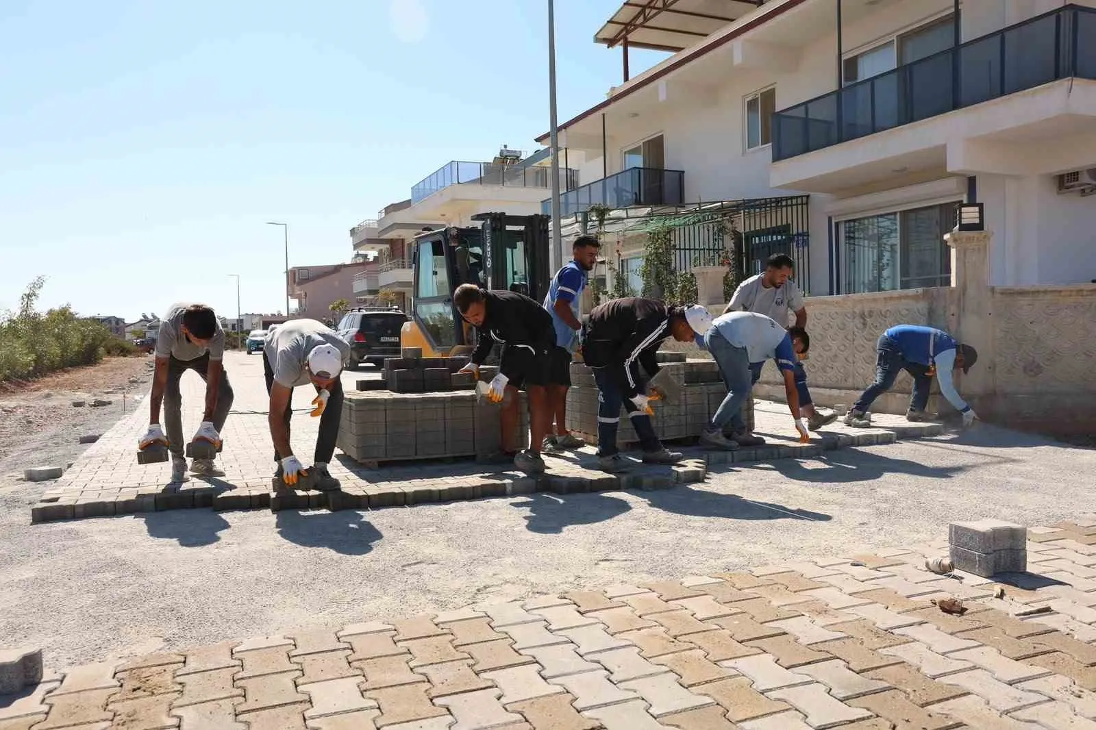 Didim yollarında hummalı çalışma: Belediye ekipleri sahaya indi