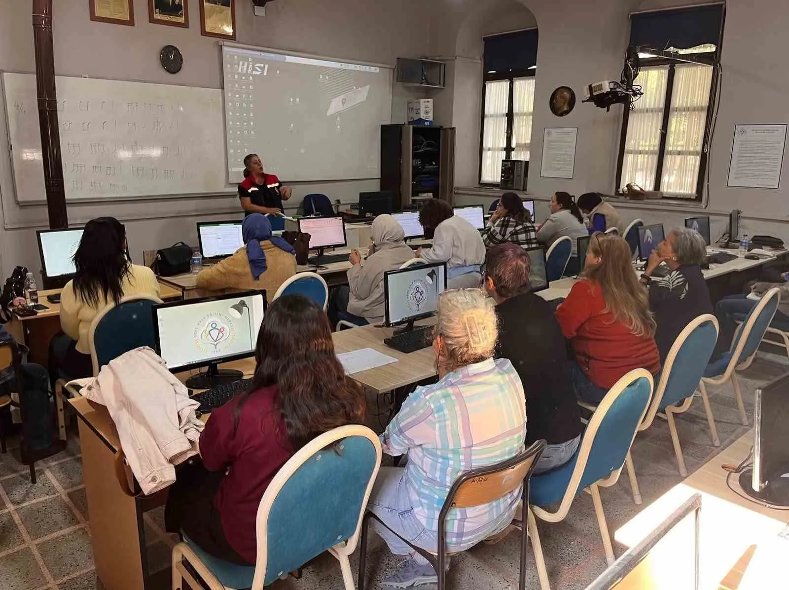 Söke'de mutfaklarda sağlık dönemi: Bilinçli tüketiciler için hijyen eğitimi