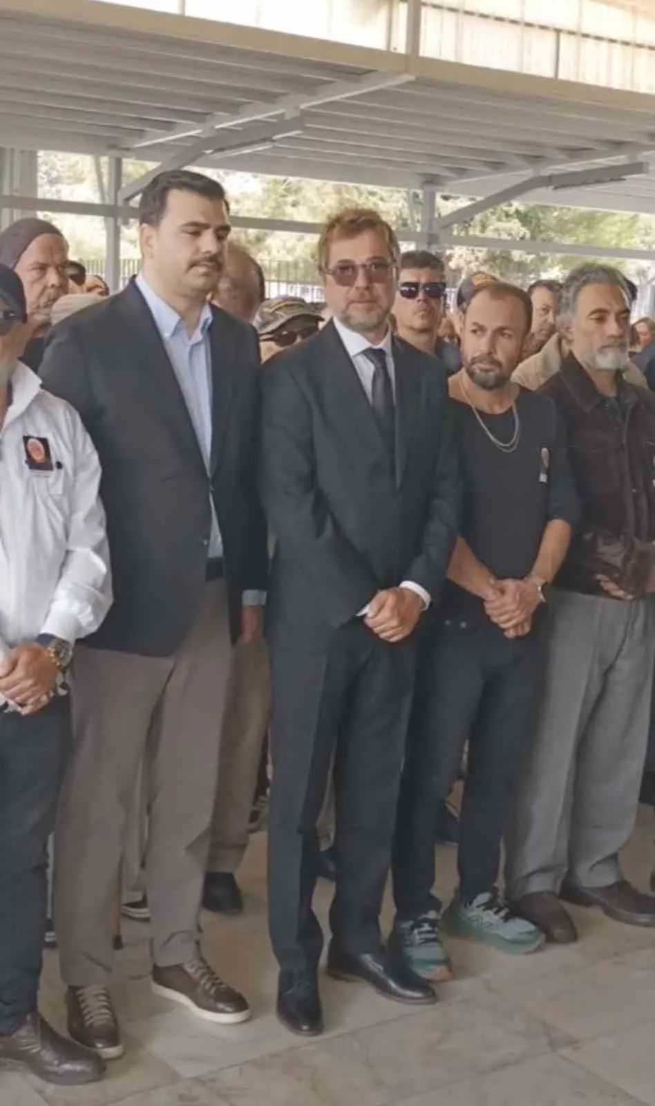 Engin Altan Düzyatan’ı yıkan veda: Babası Mevlan Düzyatan için İzmir’de hüzünlü tören