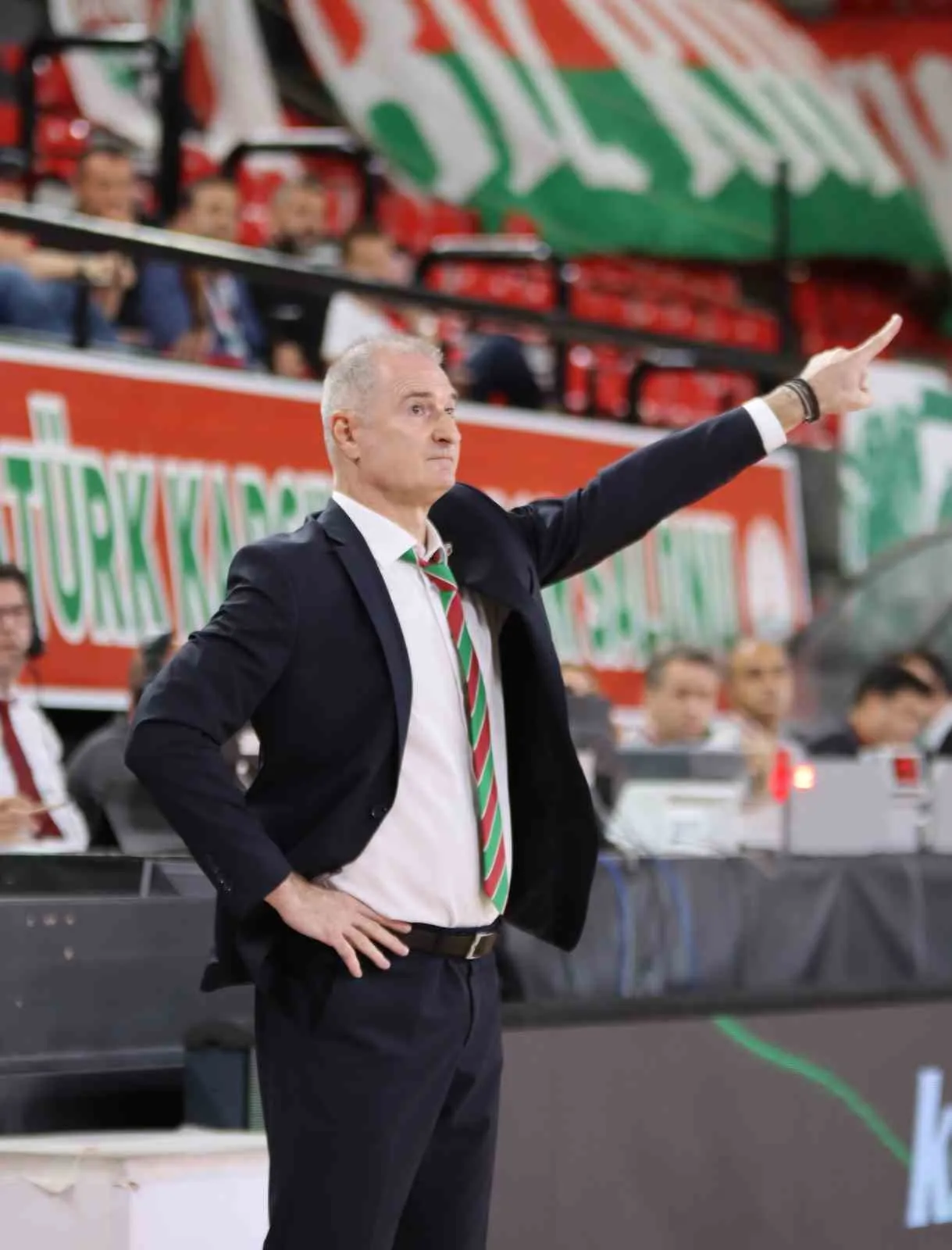 Nenad Markovic'in Karşıyaka'da yeni rotası: Fenerbahçe maçı bir sınav niteliğinde