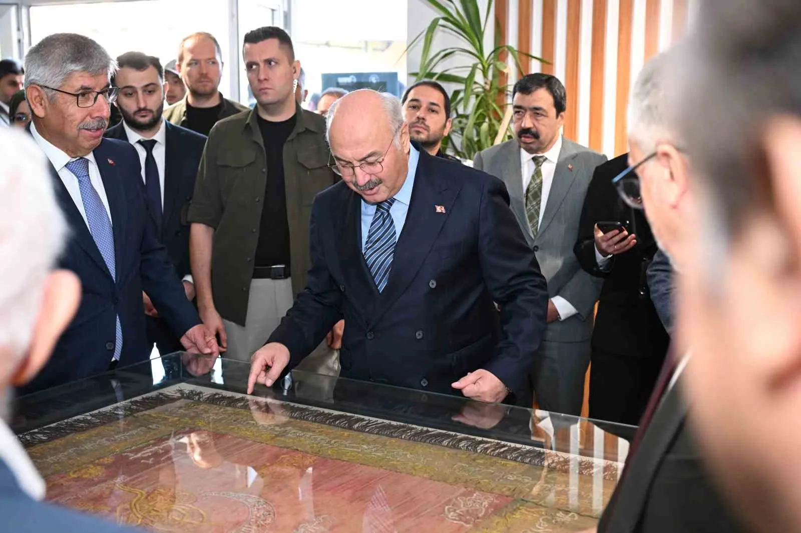 Vali Köşger'den ilmi miras mesajı: İslam'ın enginliğini akademik ışıkla keşfedeceğiz
