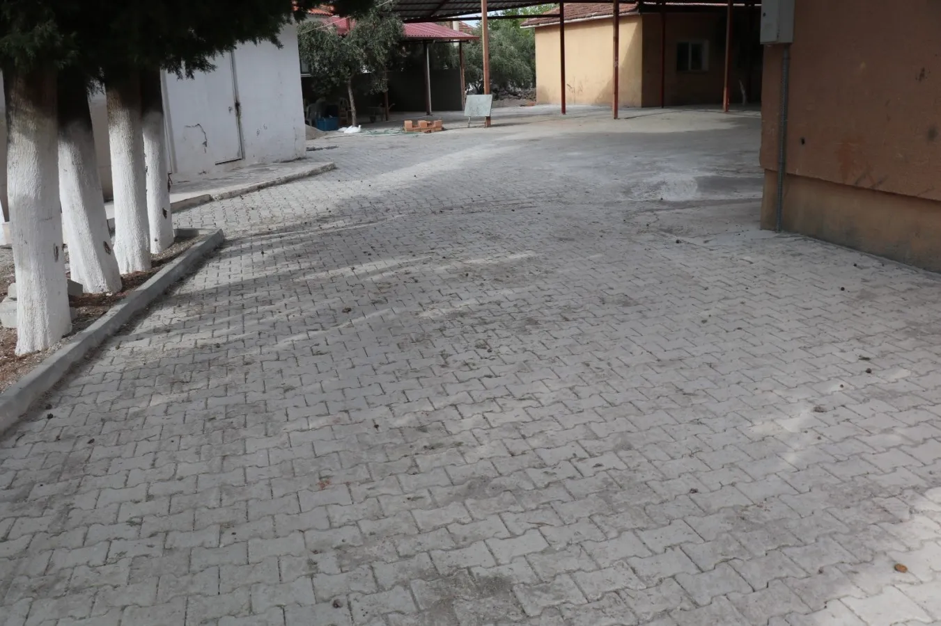 Örencik'te belediye dokunuşu: Sosyal alanlar ve yollar yenilendi