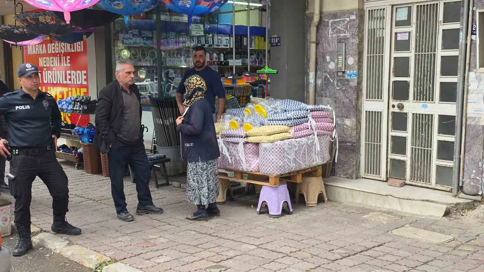 Nazilli'de kan donduran saldırı: Tartıştığı kız arkadaşını vurdu