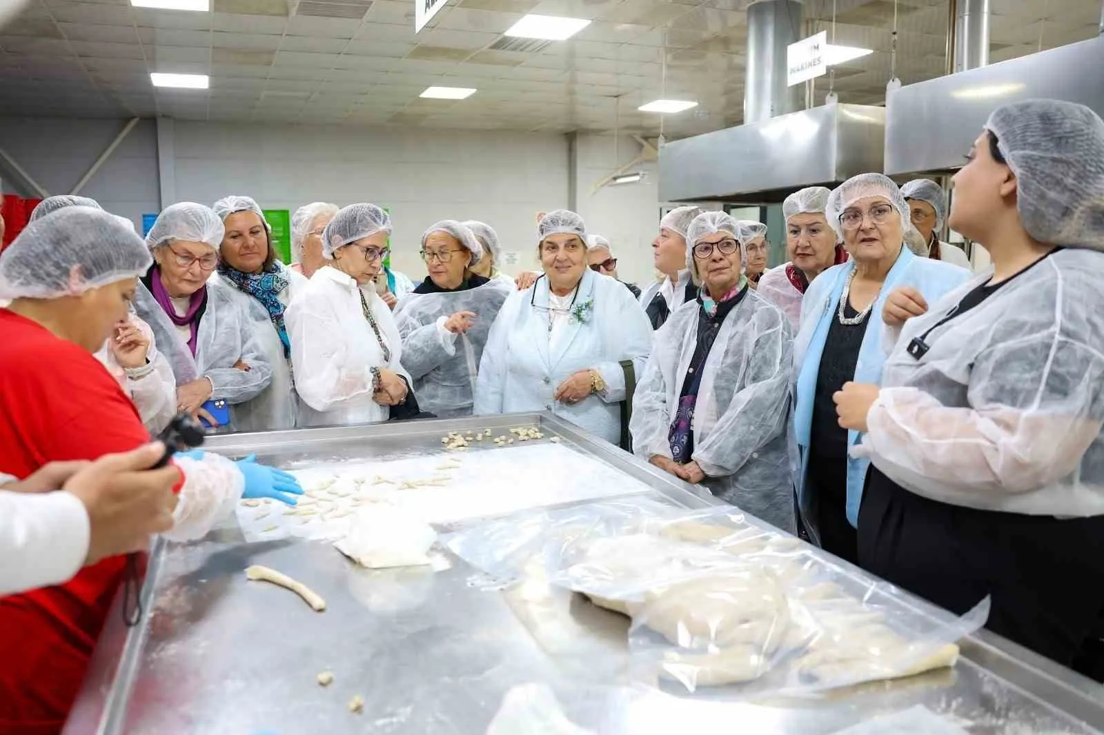 Aydın'da kadın dayanışması rüzgarı: Efeler'in üretim modeli konukları büyüledi
