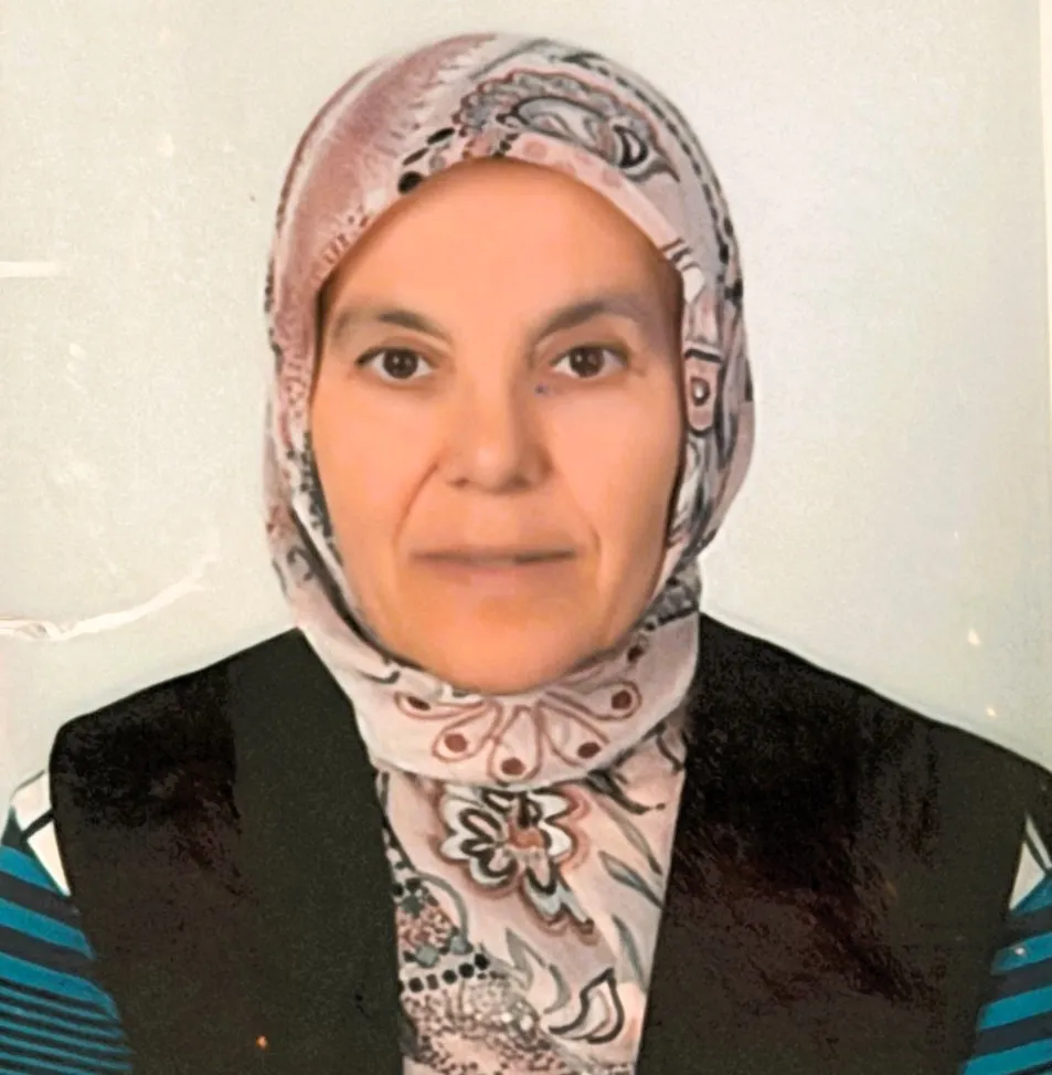 Miras kalan tarlayı hayır kapısına dönüştürdü: Kendi bağışladığı alana ilk o defnedildi