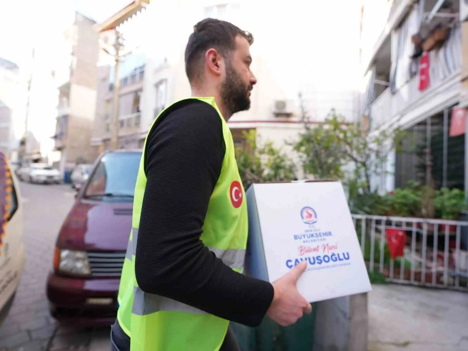 Denizli’de sosyal dayanışma dijitalleşti: İhtiyaç sahiplerine bir tıkla gıda desteği