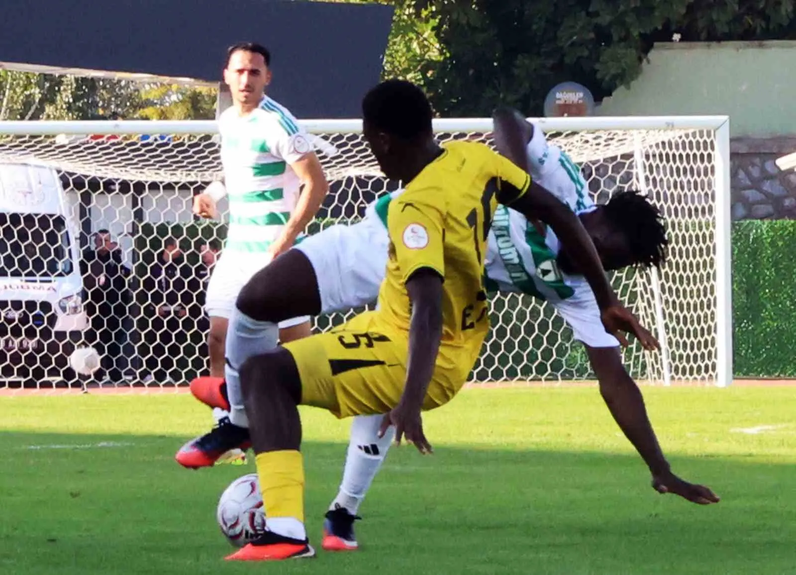 Muğlaspor evinde gol olup yağdı: İstanbulspor’a ağır tarife