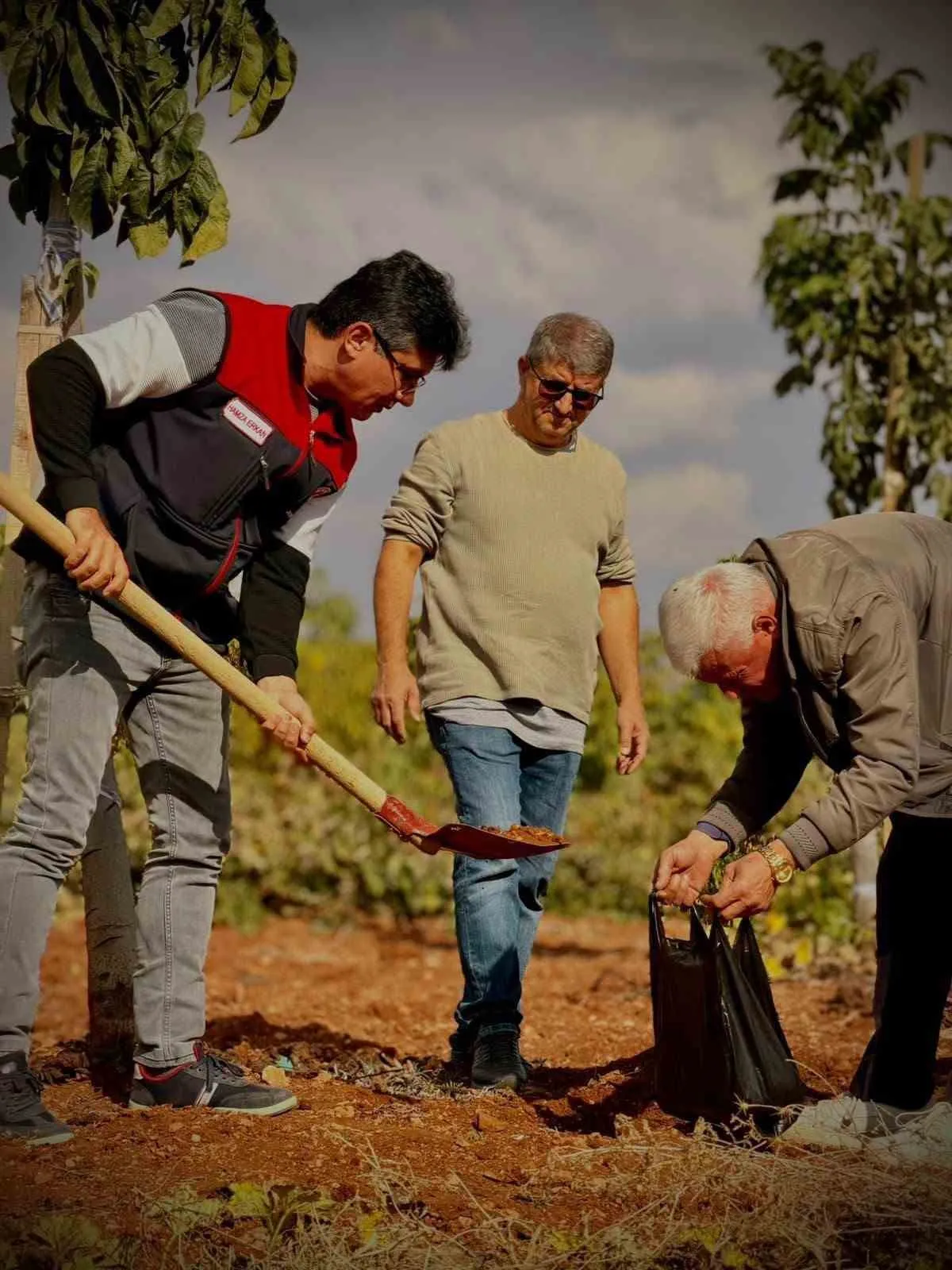 Toprağın dilinden anlamak verimi katlıyor: Bekilli'de çiftçilere kritik eğitim