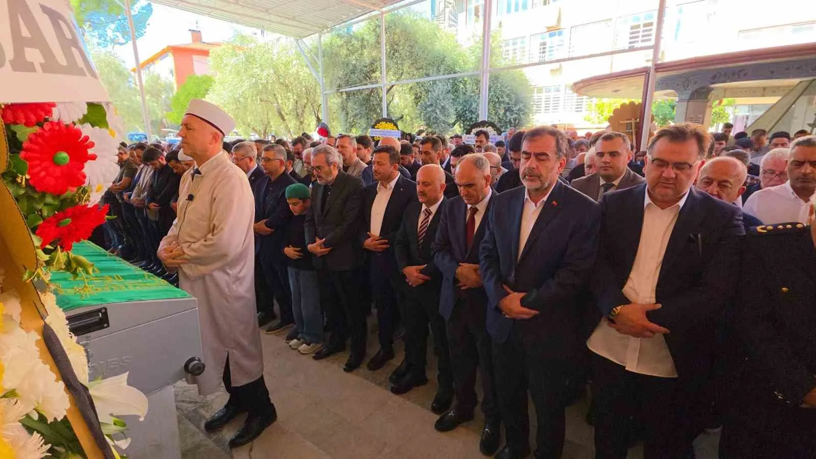 Nazilli’de hüzünlü veda: İş dünyası ve siyaset camiası Özdil’i yalnız bırakmadı