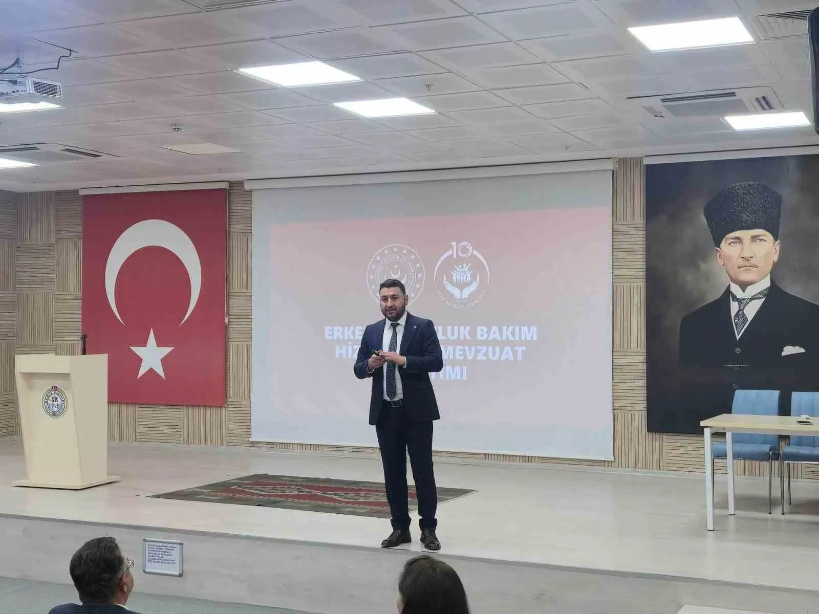 Kamu kurumlarında çocuk bakımevi seferberliği: Mevzuat detayları netleşti