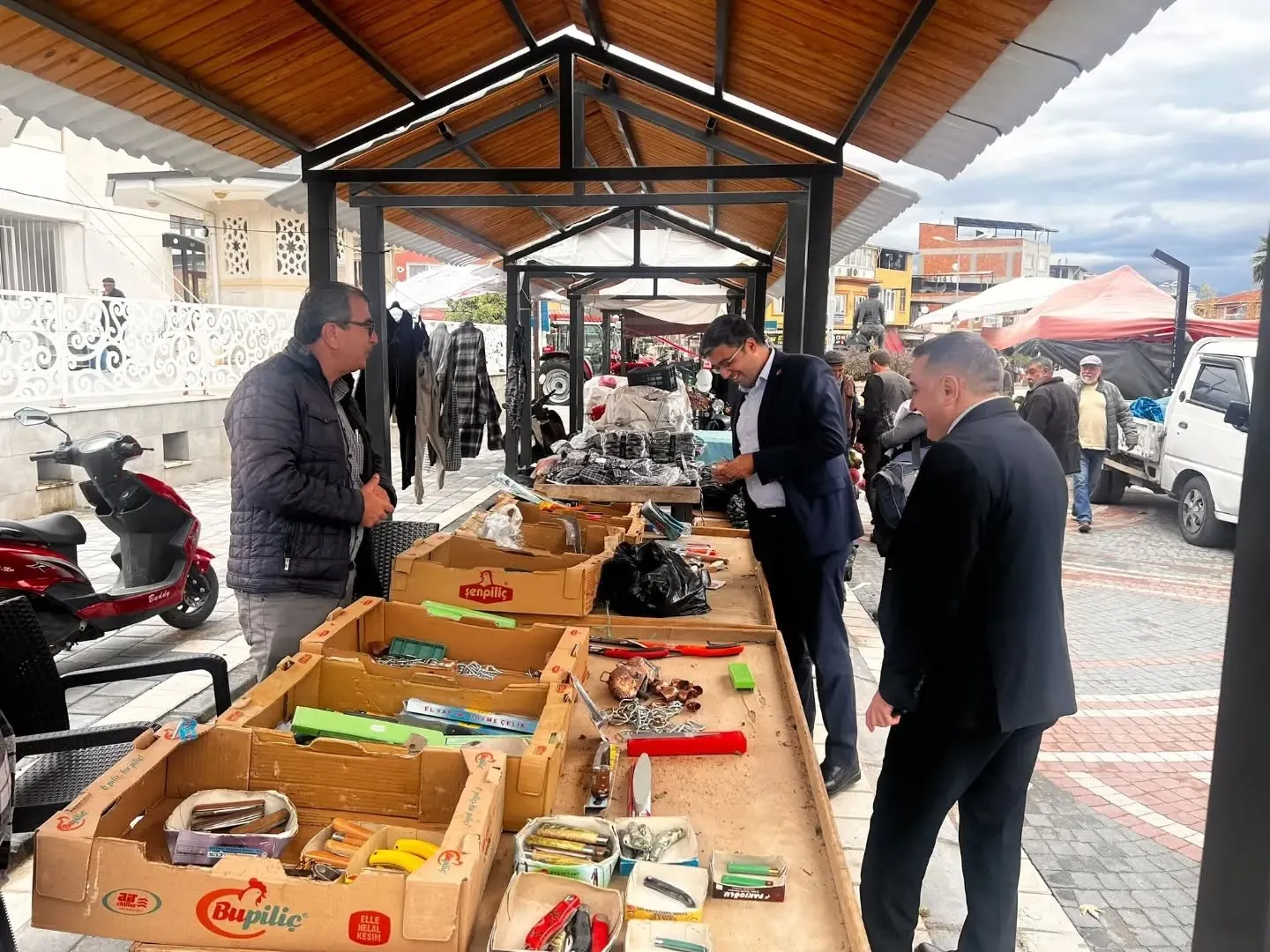 Yenipazar’da esnafın kapısını çaldı: Kaymakam Karataş’tan birlik mesajı