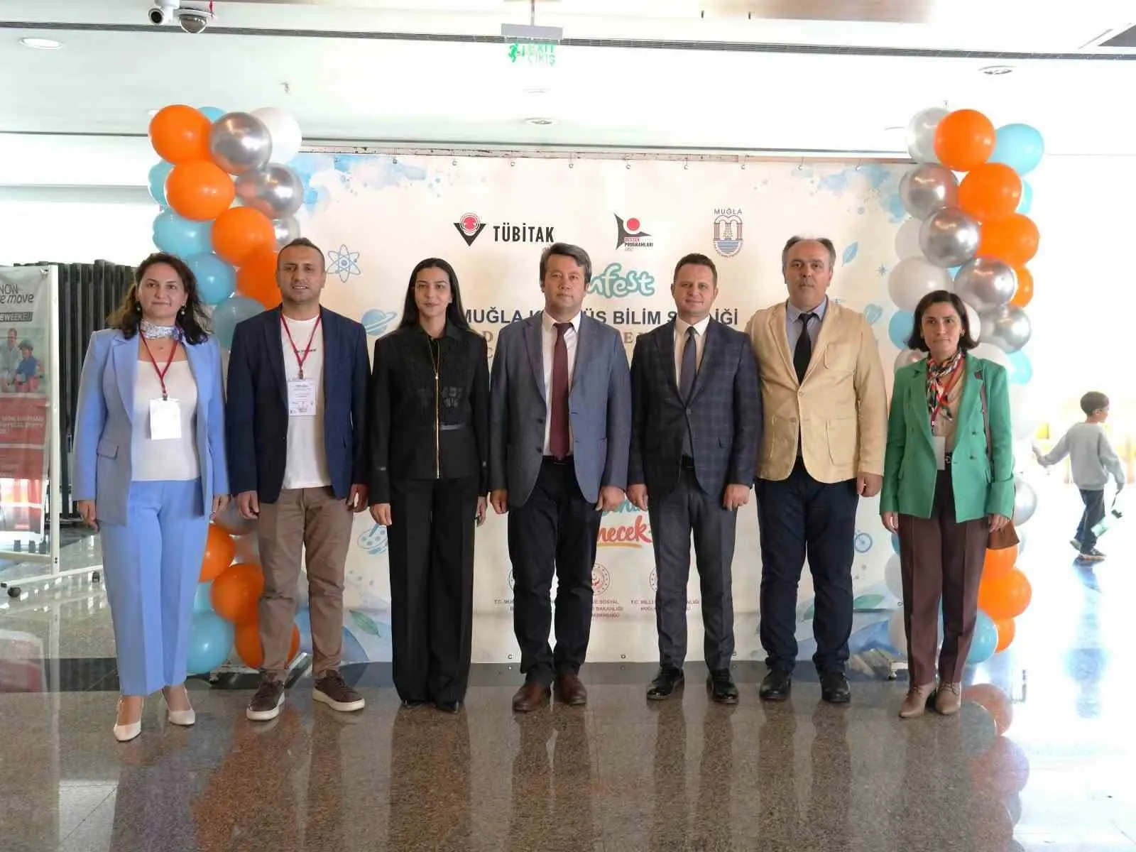 Muğla’da bilim rüzgarı: Geleceğin mucitleri şenlikte buluştu