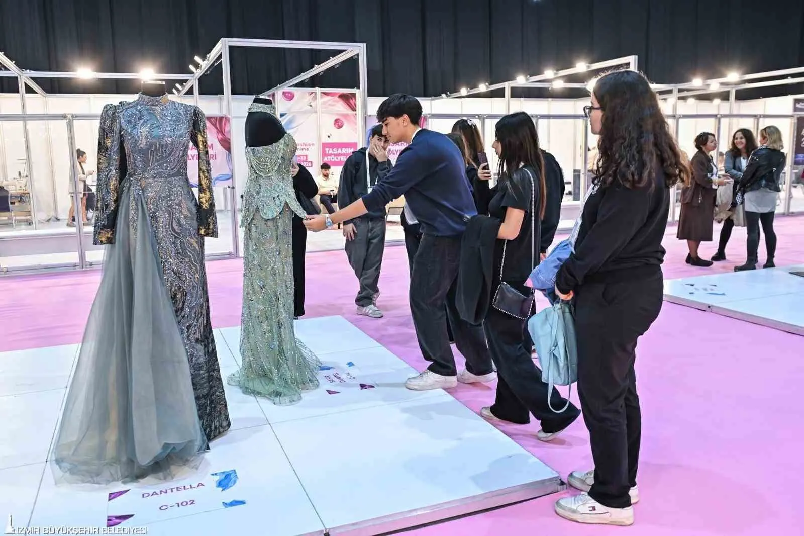 Tekstil devleri İzmir’de buluştu: Fashion Prime ihracat kapılarını ardına kadar açtı
