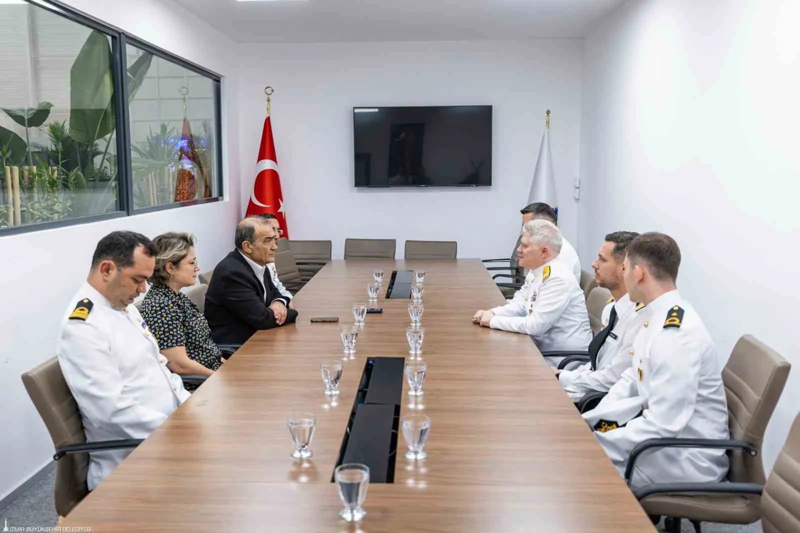 İzmir'de uluslararası denizcilik zirvesi öncesi stratejik buluşma