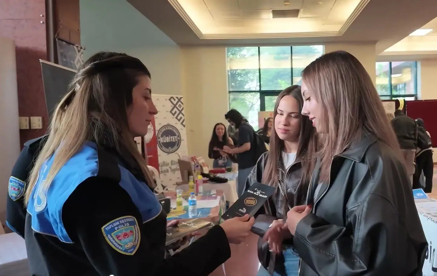 Pamukkale Üniversitesi’nde polis-öğrenci buluşması: Güvenli kampüs için el ele
