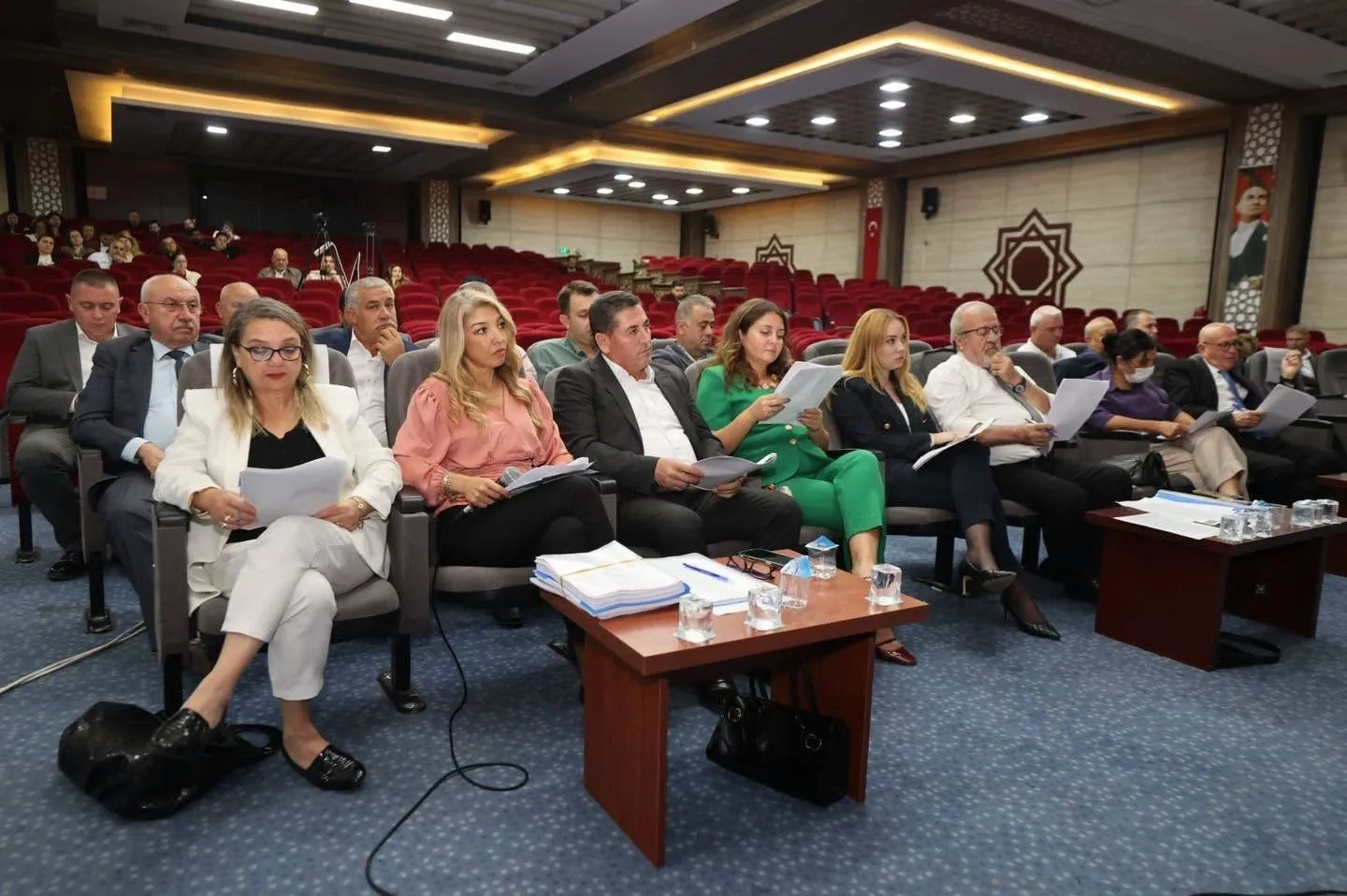 Yunusemre’de gündem yoğun: Spor kulüplerine destek, zeytin ve yaşlılar için yeni projeler