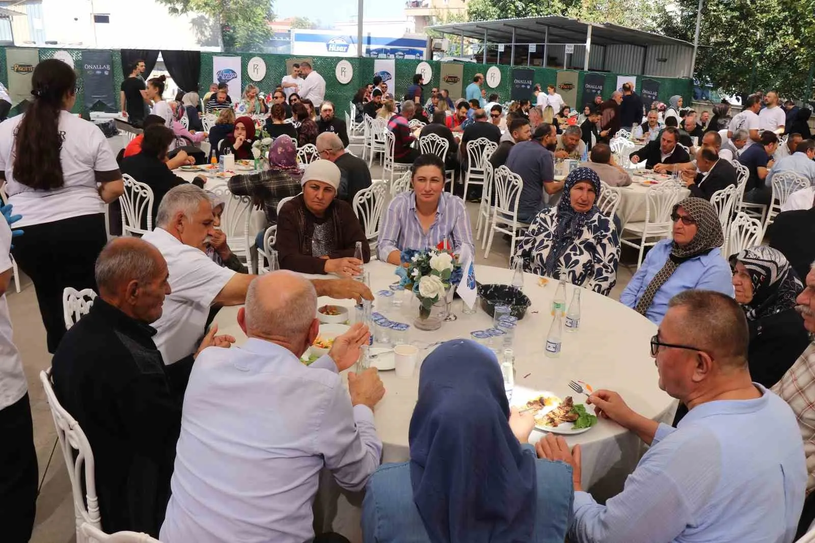 Denizli’de sıra dışı lezzet durağı: Oltasından çıkan dev orkinoslar sofraları şenlendirdi