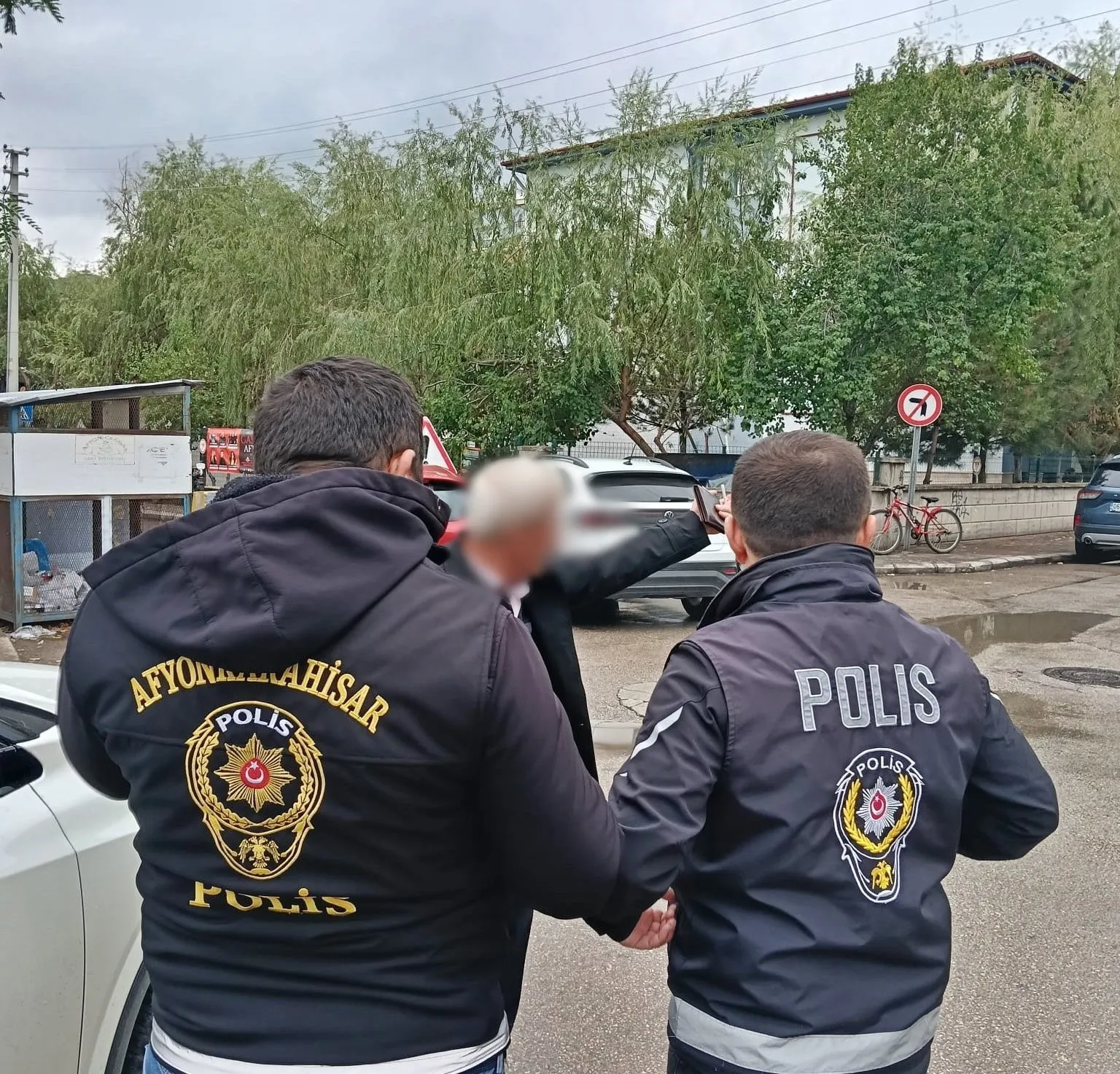 Afyonkarahisar’da okul çevrelerinde güvenlik mesaisi: Yüzlerce noktada sıkı denetim