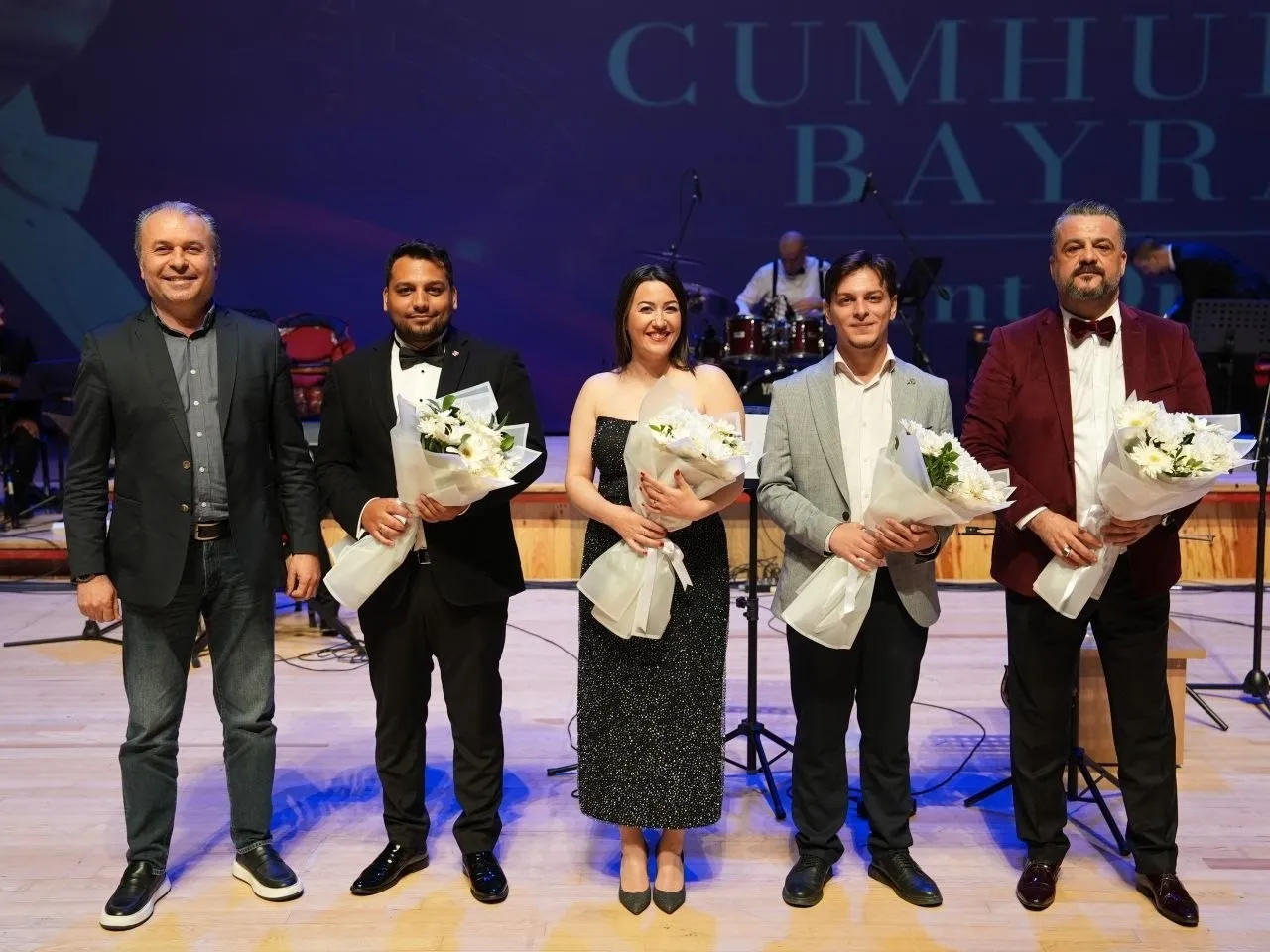 Denizli'de Cumhuriyet ateşi bilim ve sanatla yandı