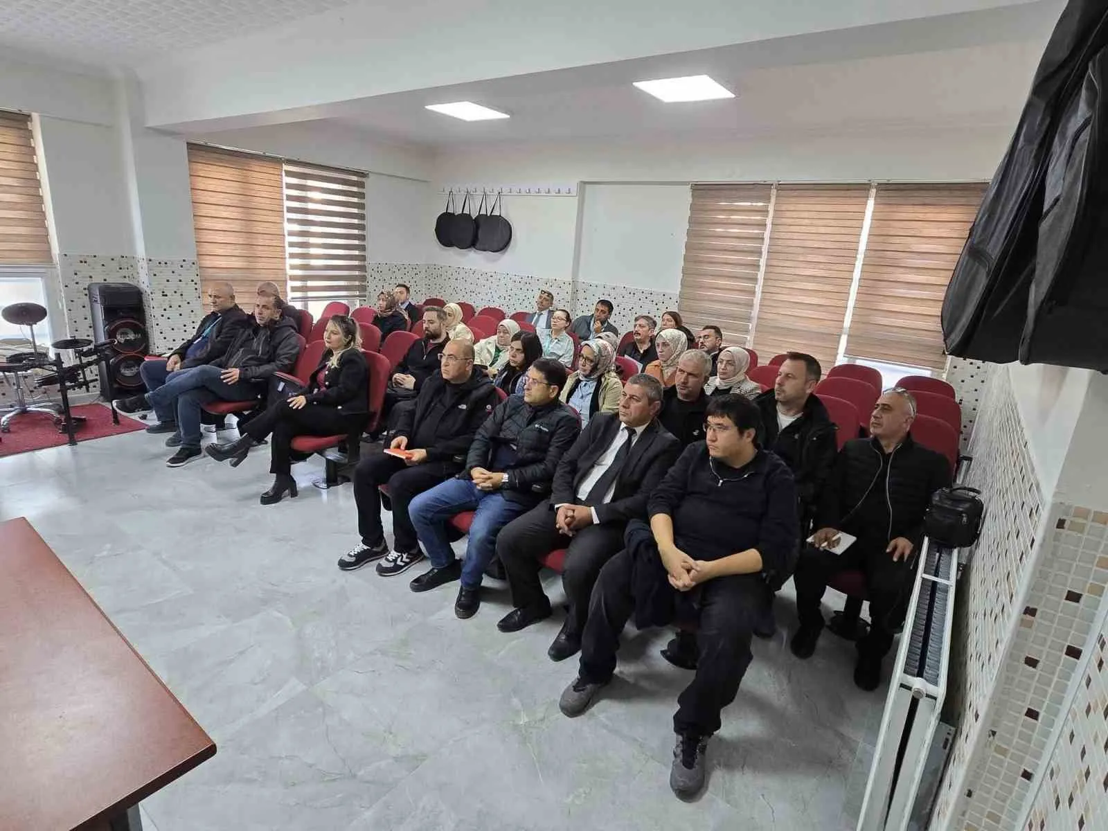 Emirdağ eğitiminde yeni dönem: Ortak sınav sistemi masaya yatırıldı