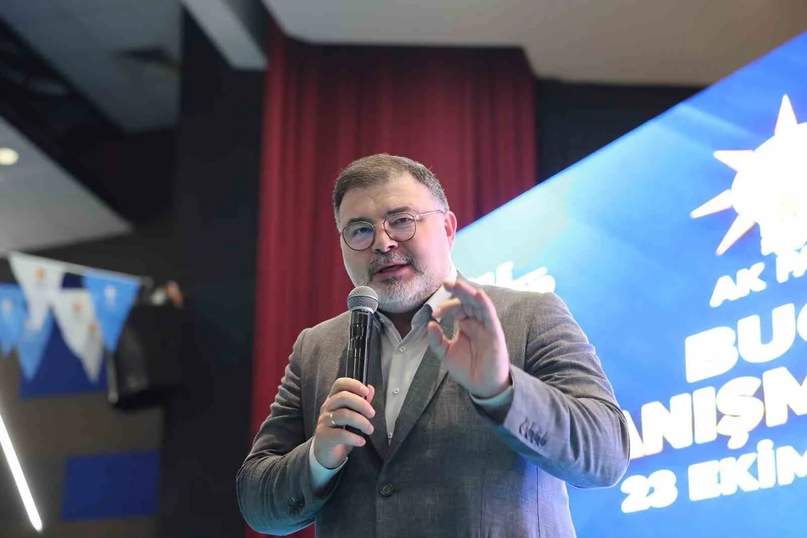AK Parti'den İzmir'de "yeni dönem" çıkışı: 2028'de rekor kıracağız