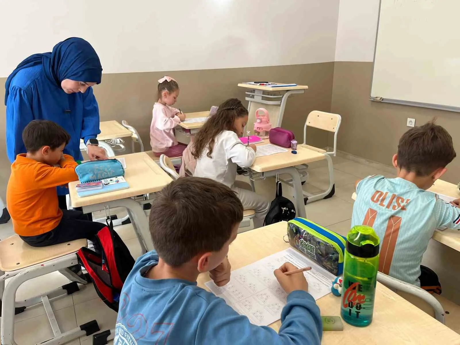 Şehzadeler’de okul sonrası eğitim seferberliği: Miniklerin yeni adresi Gençlik Evi oldu