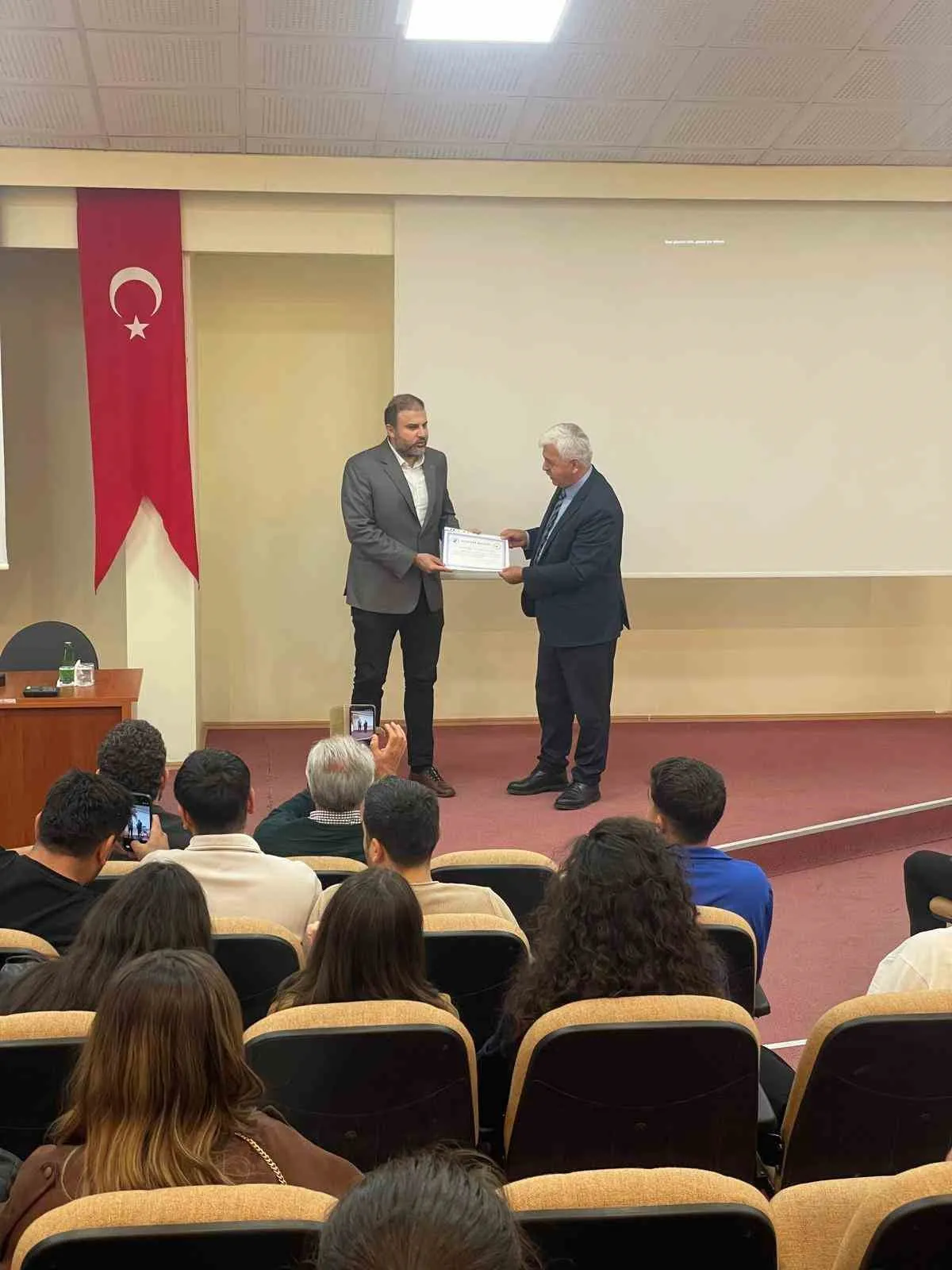 Çivril’de akademik yılın ilk dersi stratejik bir konuyla başladı: Terörsüz Türkiye vizyonu