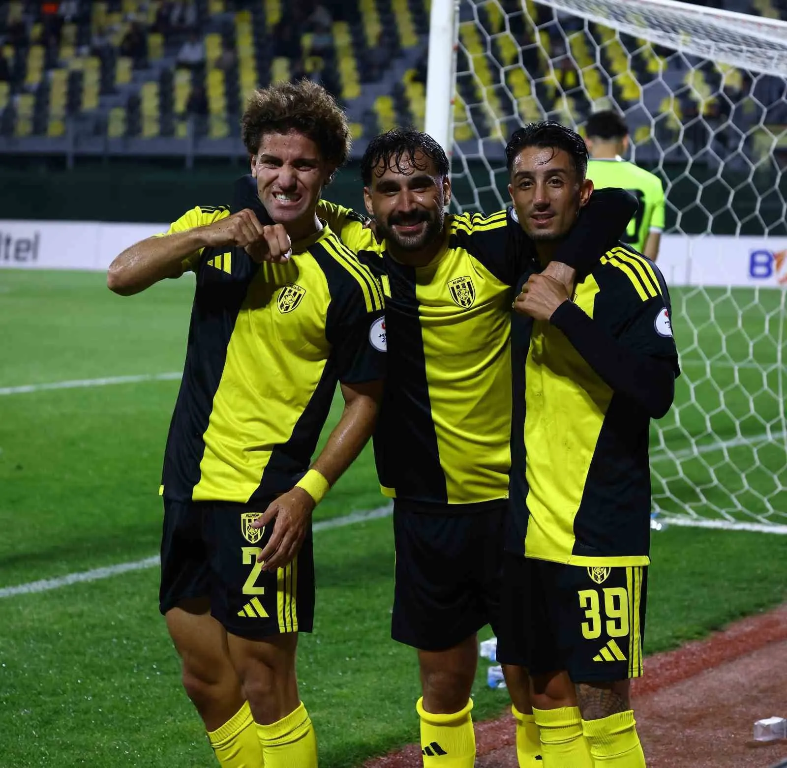 Aliağa FK derbide hata yapmadı: Menemen FK evine puansız döndü