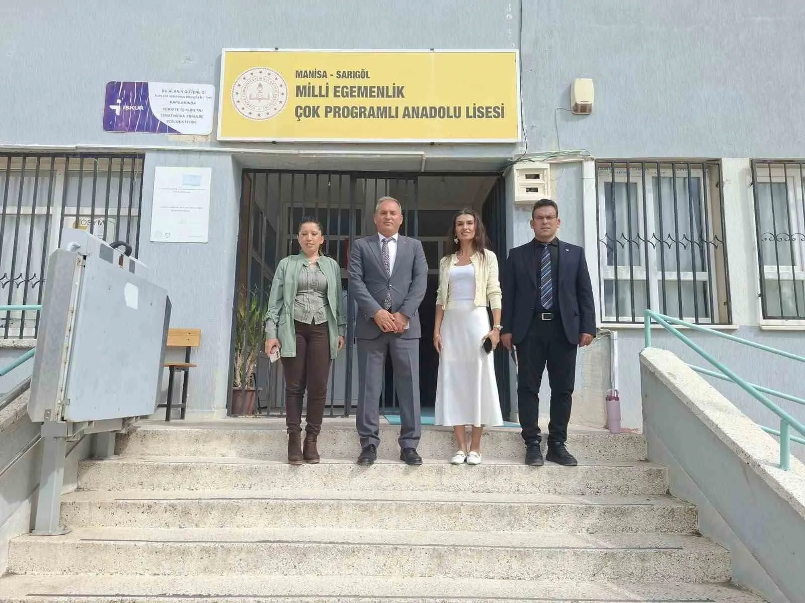 Sarıgöl'de eğitimde çözüm odaklı ziyaret: Müdür Demirtaş sahadaydı