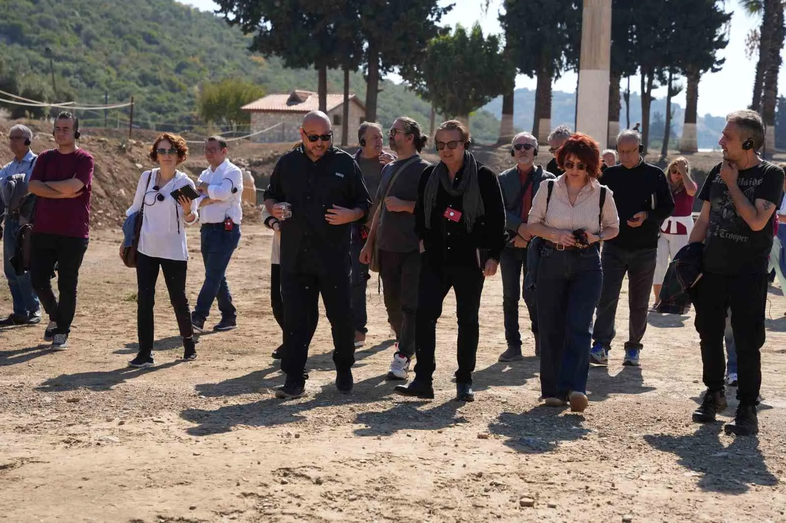 Edebiyatın devleri kehanet merkezinde: Homeros’un izi Klaros’ta sürüldü