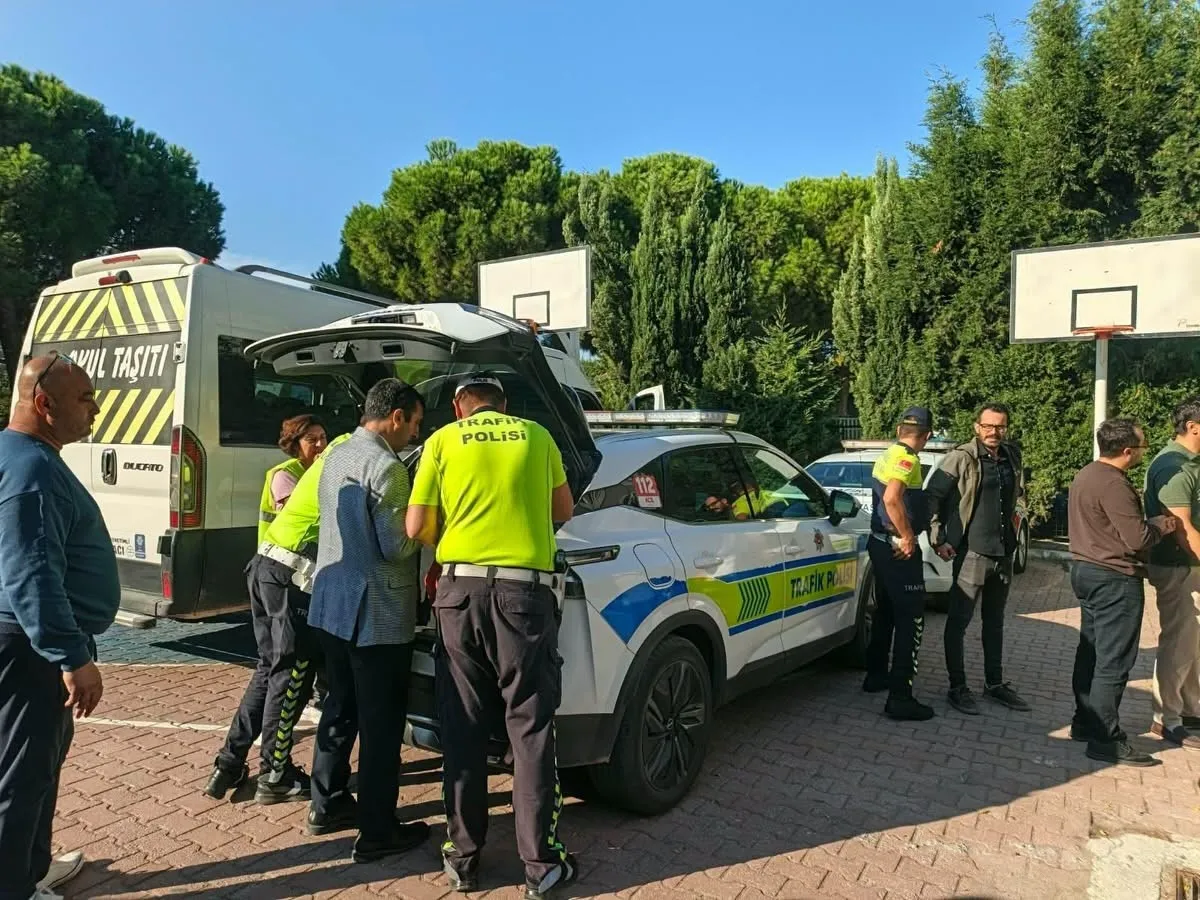 Söke’de okul yollarında sıkı takip: Servis araçları mercek altında