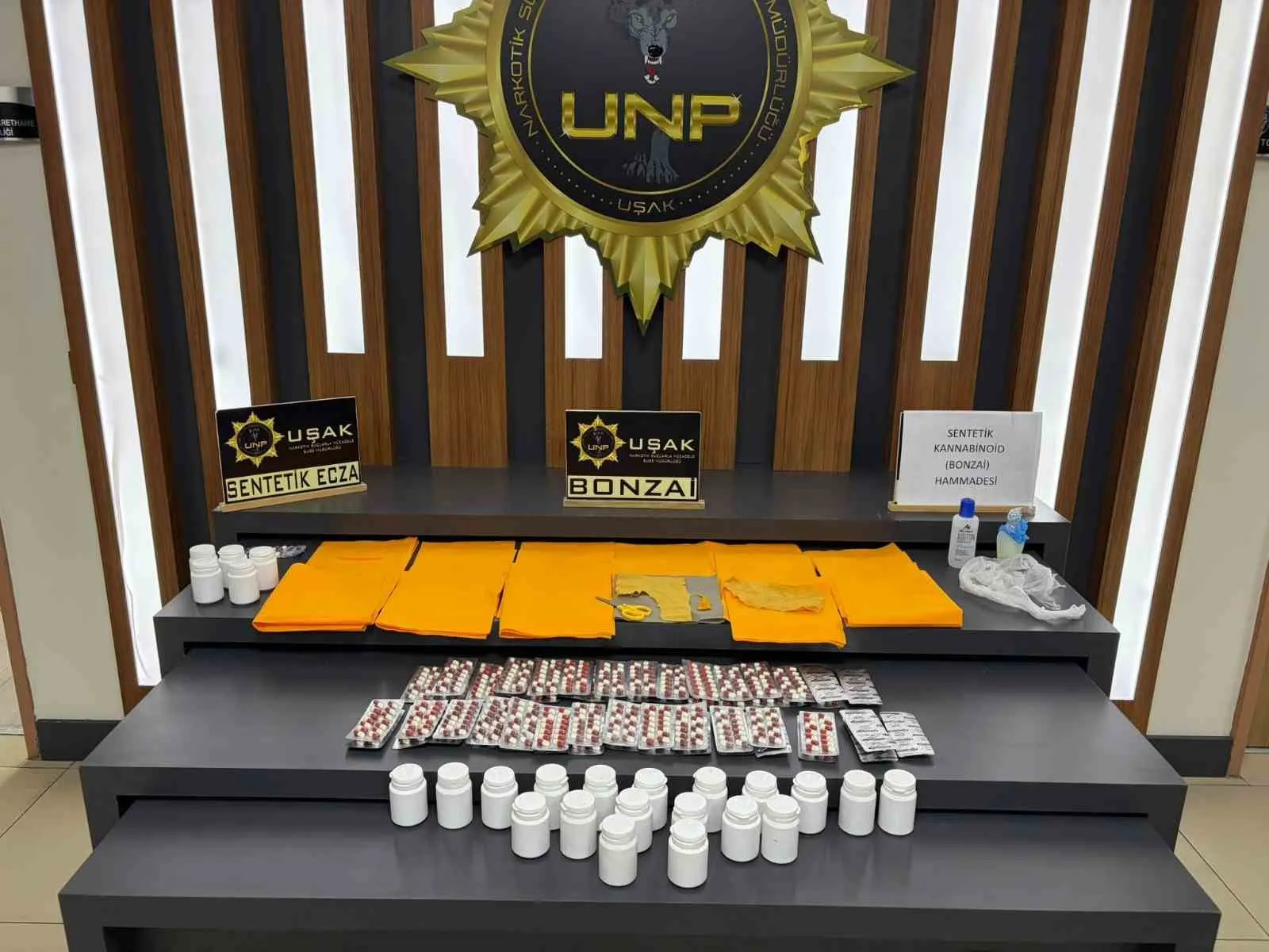 Uşak emniyetinden zehir tacirlerine büyük darbe: 27 tutuklama
