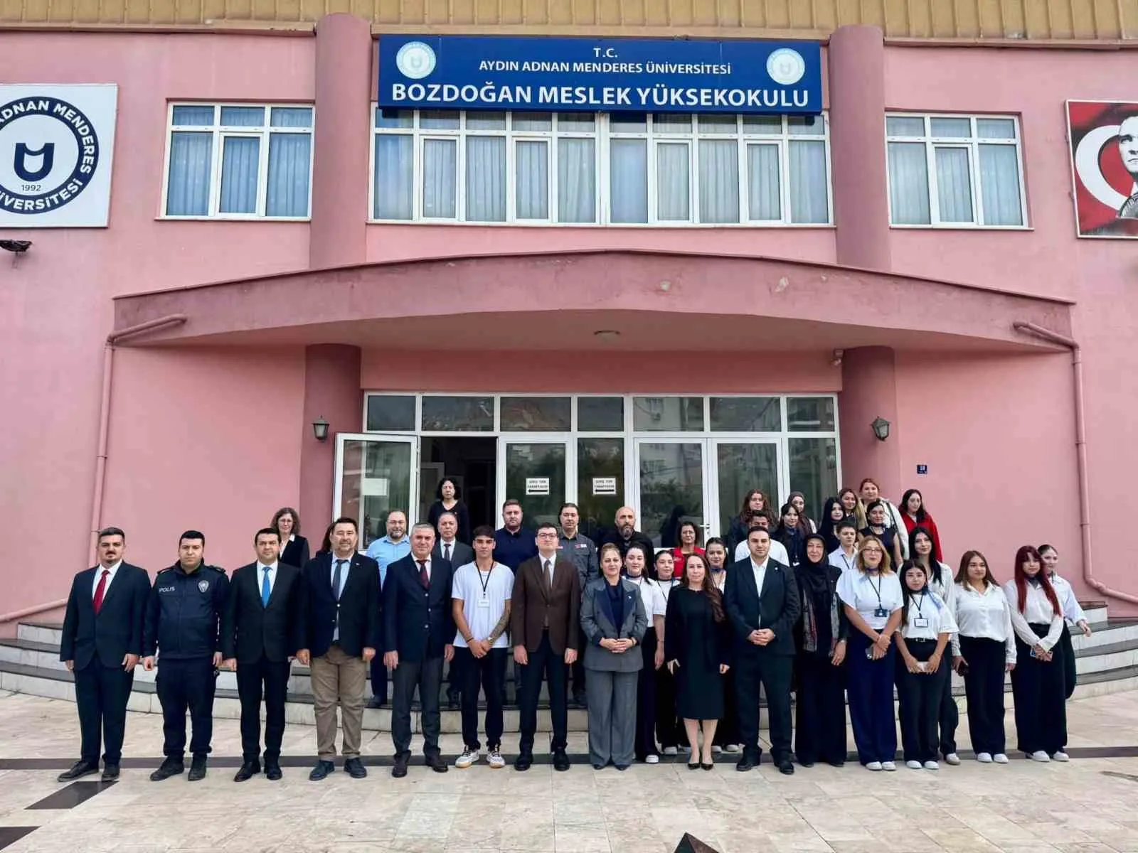 Bozdoğan’da öğrencilere dayanışma eli: Kızılay’dan kampüste ücretsiz mağaza dönemi