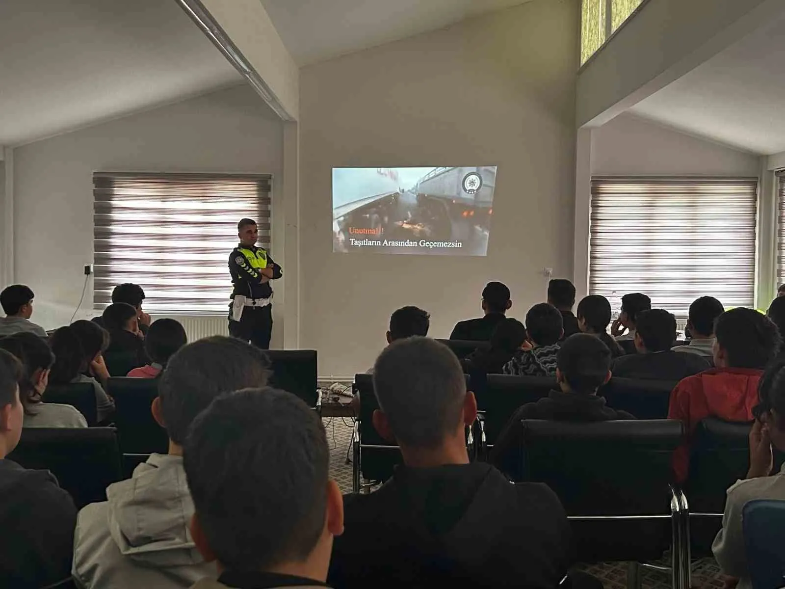 Baklan’da güvenlik seferberliği: Emniyetten hayat kurtaran dersler