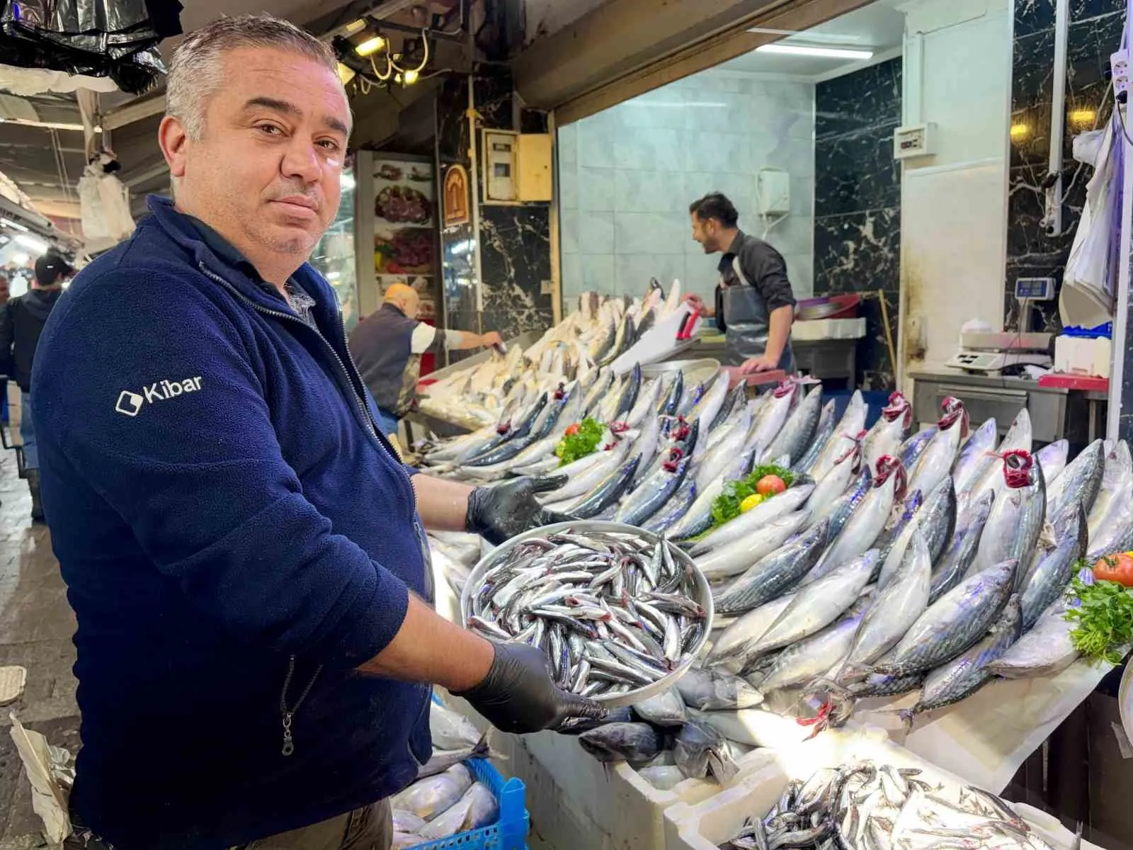 İzmir'de balık bereketi: Palamut fiyatı görenleri şaşkına çevirdi