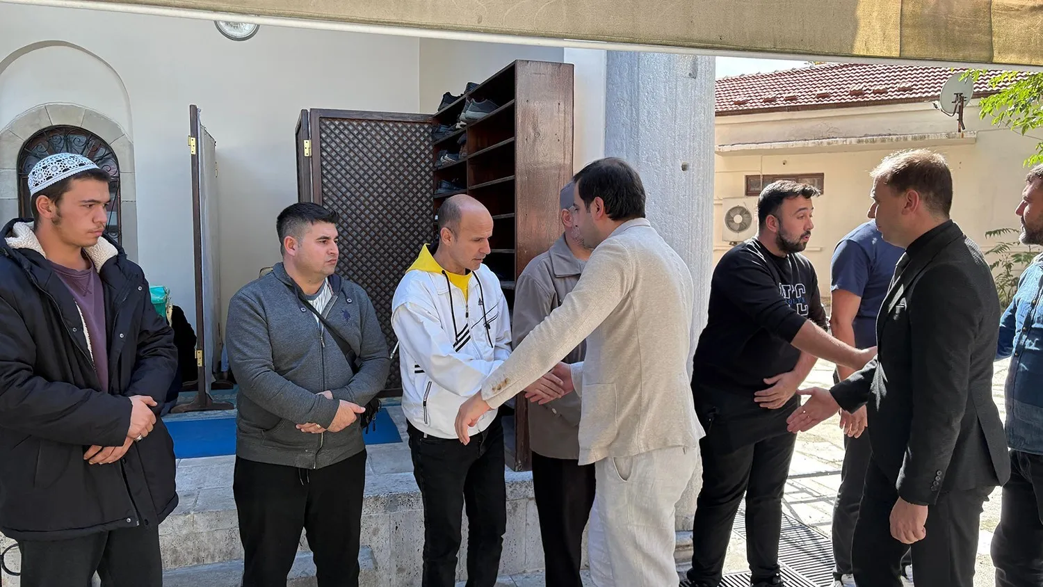 Kula’da yürek burkan veda: Evinin küle dönüşünü izlerken hayatını kaybetti