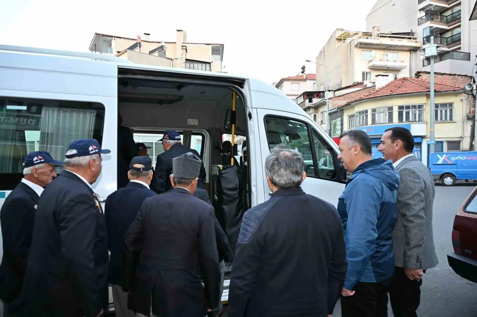 Yarım asırlık özlem sona eriyor: Manisalı gaziler Kıbrıs topraklarına dönüyor