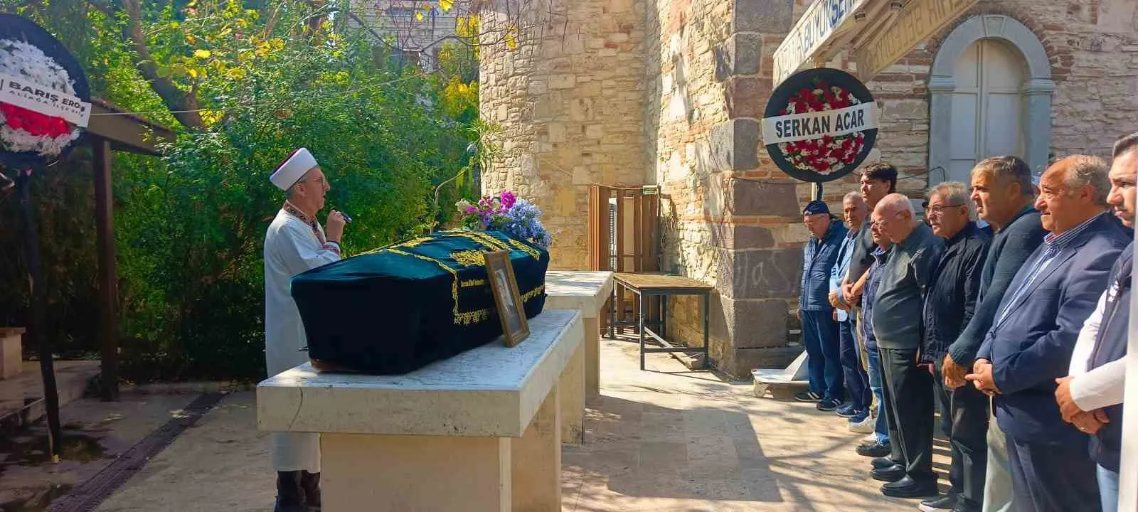 Aliağa’da vefa dolu veda: Eski belediye başkanı dualarla uğurlandı