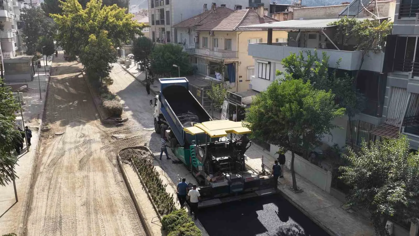 Salihli’nin iki önemli noktası konforlu ulaşıma kavuşuyor