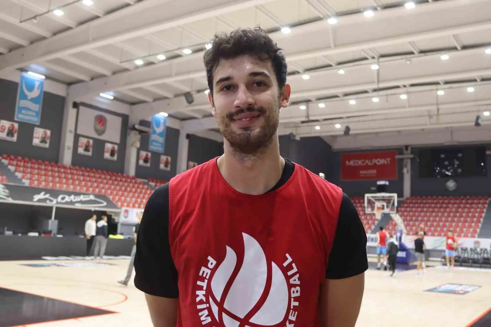 Aliağa Petkimspor’un genç yıldızı Yiğit Onan rotayı Avrupa’nın devlerine çevirdi