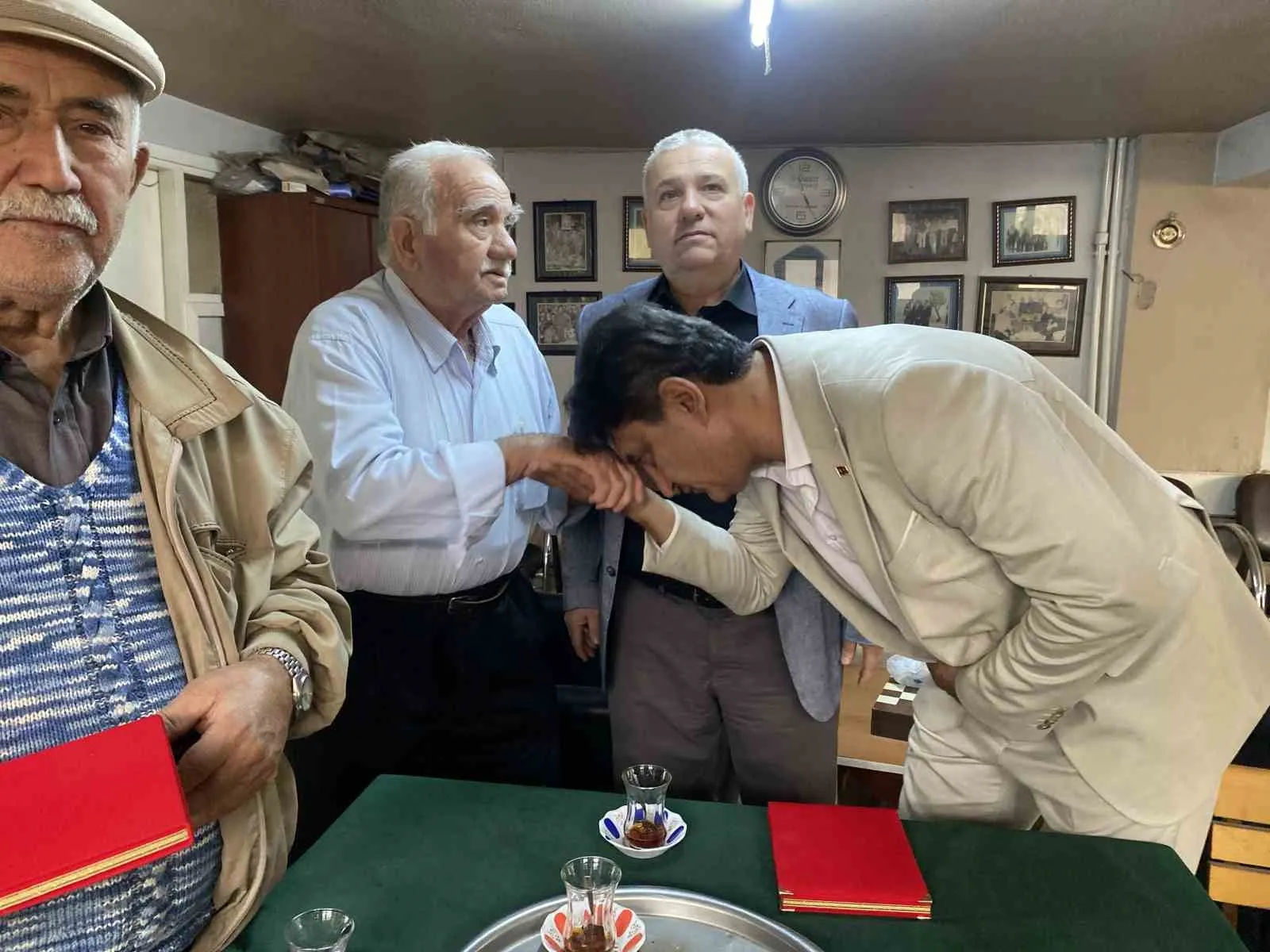 Alaşehir’de kuşaklar arası ahilik köprüsü: 55 yıllık ustalar gençlere el verdi