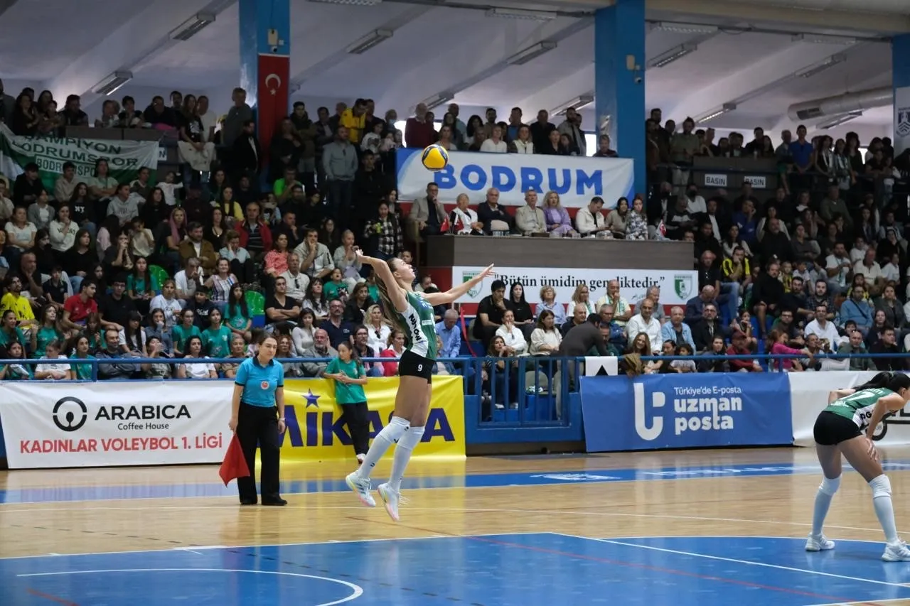 Binnaz Karakaya’da voleybol şöleni: Bodrum’un İncileri rakibine nefes aldırmadı