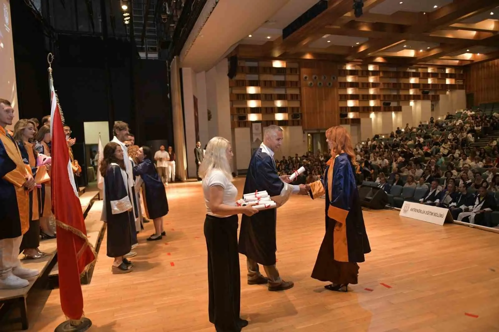MSKÜ'de gurur dolu gün: Sporun genç yetenekleri diplomalarına kavuştu